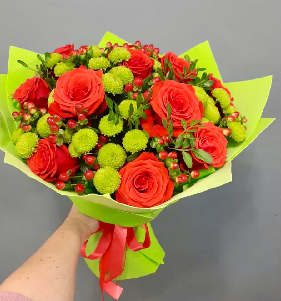 Букет цветов из: Хризантемы и Розы в Рудне Воронежской области