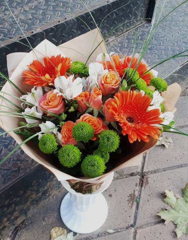 Букет цветов из: Герберы, Хризантемы, Альстромерии и Розы в Рудне Воронежской области