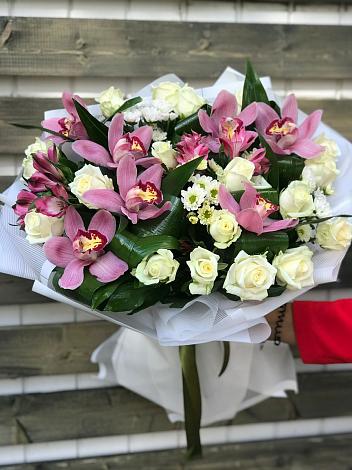 Букет цветов из: Розы и Хризантемы в Рудне Воронежской области