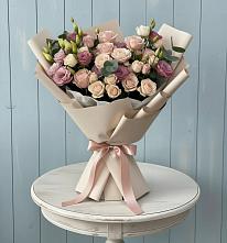 Букет цветов из:  Розы и Лизиантусы в Рудне Воронежской области