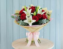 Букет цветов из:  Лилии и Розы в Рудне Воронежской области