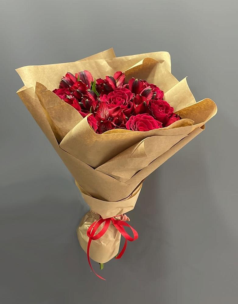 Букет цветов из: Альстромерии и Розы в Рудне Воронежской области