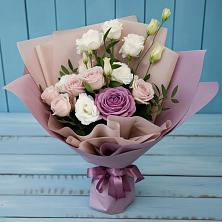 Букет цветов из:  Розы и Лизиантусы в Рудне Воронежской области