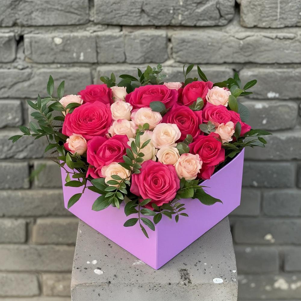 Цветочная композиция из Розы в коробке в Рудне Воронежской области
