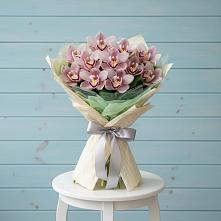 Букет цветов из:  Орхидеи и Розы в Рудне Воронежской области