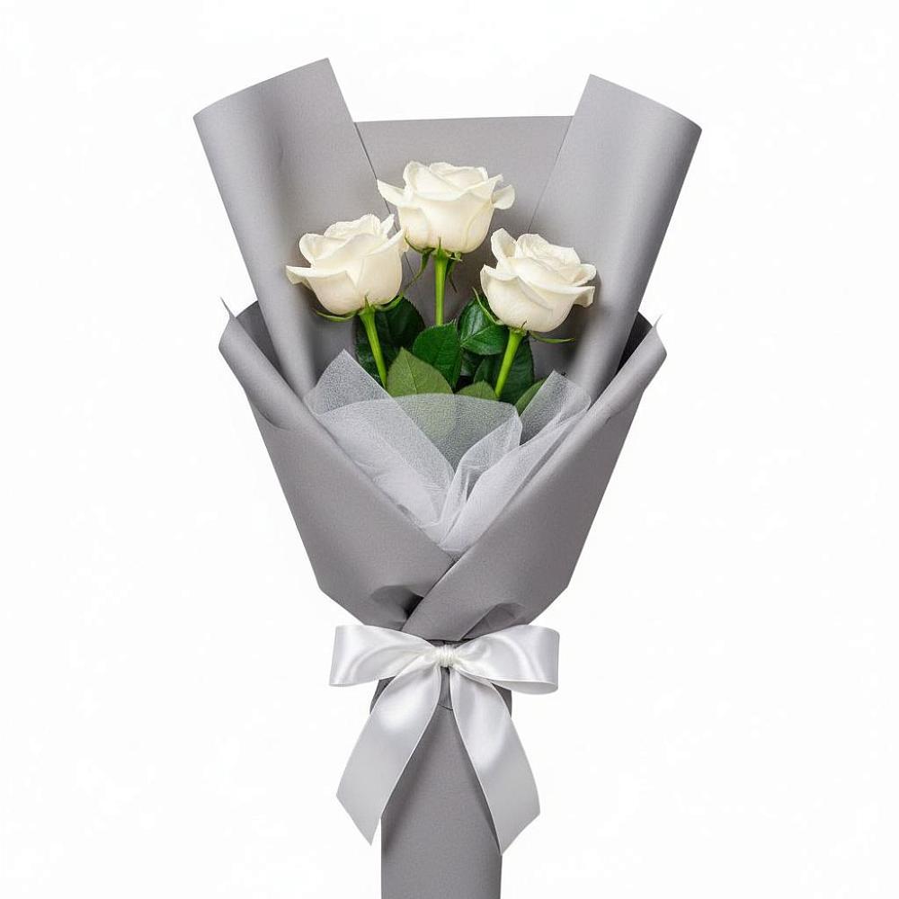 Букет 3 белые розы в Рудне Воронежской области