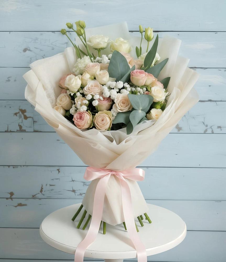 Букет цветов из: Розы и Лизиантусы в Рудне Воронежской области