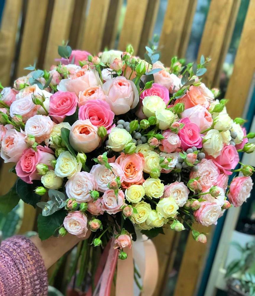 Букет цветов из: Розы в Рудне Воронежской области