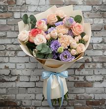Букет цветов из:  Розы, Лизиантусы и Гвоздики в Рудне Воронежской области